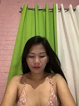 Snapshot of Cleo17 chatting on May 8, 3:17 pm Cleo17 online show from May 8, 3:17 pm