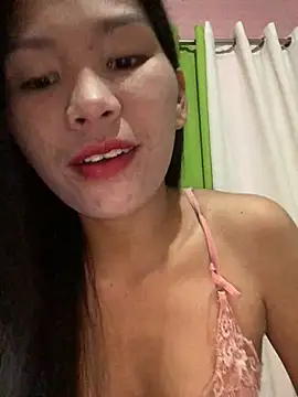 Snapshot of Cleo17 chatting on May 9, 12:21 pm Cleo17 online show from May 9, 12:21 pm