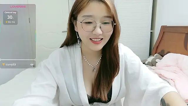 sisi-maiden online show from October 7, 1:08 pm