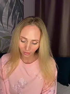 Affectionate lady online show from October 17, 9:28 pm