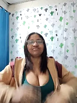 Snapshot of Avannay chatting on September 15, 1:05 am Avannay online show from September 15, 1:05 am