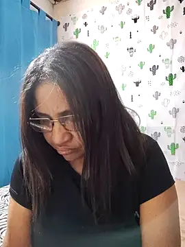 Snapshot of Avannay chatting on October 2, 11:56 pm Avannay online show from October 2, 11:56 pm