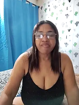 Snapshot of Avannay chatting on October 18, 12:57 am Avannay online show from October 18, 12:57 am