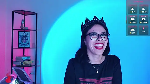 girldom online show from November 24, 4:40 pm