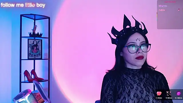 girldom online show from January 10, 8:54 pm