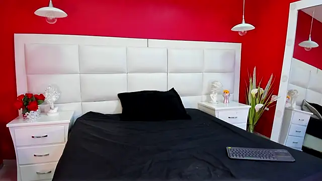 Snapshot of Michelle_Lewis_ chatting on September 11, 12:49 pm Michelle Lewis  online show from September 11, 12:49 pm