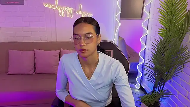 artemiss tay online show from September 23, 7:17 pm