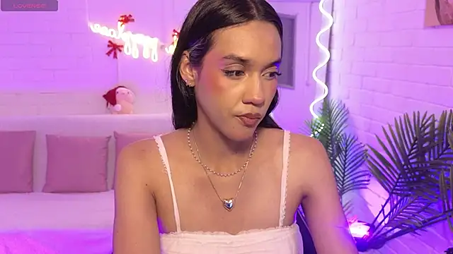 artemiss tay online show from December 18, 7:20 pm