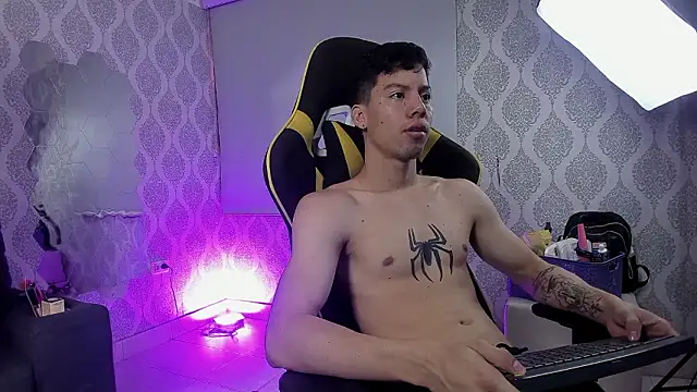 Twink sensationx online show from February 18, 1:18 pm