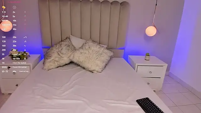 Dani rosse  online show from September 30, 12:43 pm