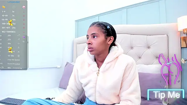 Snapshot of sarah_ashbourne chatting on September 14, 2:05 pm sarah ashbourne online show from September 14, 2:05 pm