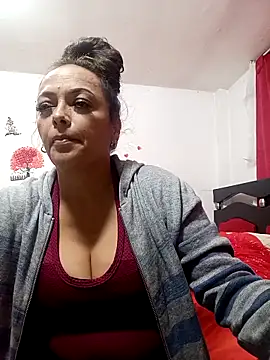 Snapshot of Lady_16 chatting on October 11, 11:14 pm Lady 16 online show from October 11, 11:14 pm