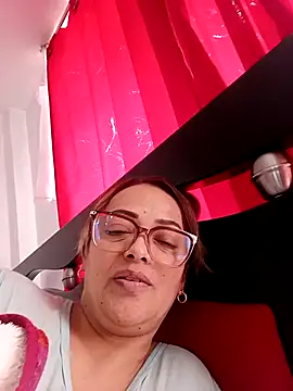 Lady 16 online show from February 1, 5:00 pm