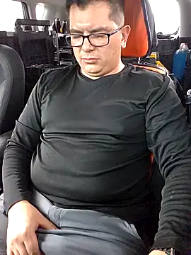 Snapshot of lucho8690 chatting on September 25, 9:18 pm lucho8690 online show from September 25, 9:18 pm