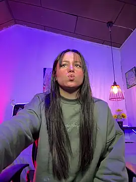 Snapshot of Eymmy_24 chatting on September 27, 3:22 am Eymmy 24 online show from September 27, 3:22 am