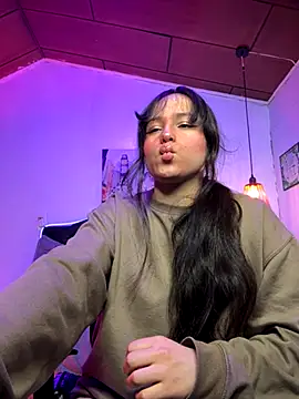 Snapshot of Eymmy_24 chatting on October 7, 4:20 am Eymmy 24 online show from October 7, 4:20 am