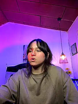 Snapshot of Eymmy_24 chatting on October 12, 3:27 am Eymmy 24 online show from October 12, 3:27 am