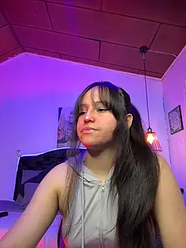 Snapshot of Eymmy_24 chatting on October 15, 3:06 am Eymmy 24 online show from October 15, 3:06 am