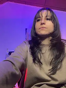 Snapshot of Eymmy_24 chatting on October 22, 4:02 am Eymmy 24 online show from October 22, 4:02 am