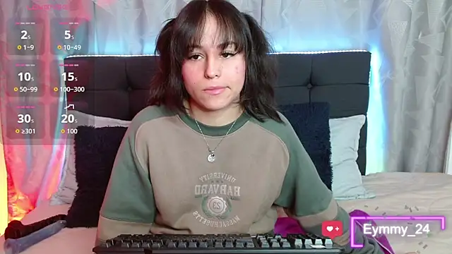 Snapshot of Eymmy_24 chatting on October 25, 3:58 am Eymmy 24 online show from October 25, 3:58 am