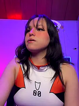 Snapshot of Eymmy_24 chatting on November 17, 12:27 am Eymmy 24 online show from November 17, 12:27 am