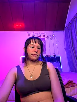 Snapshot of Eymmy_24 chatting on November 25, 3:50 am Eymmy 24 online show from November 25, 3:50 am