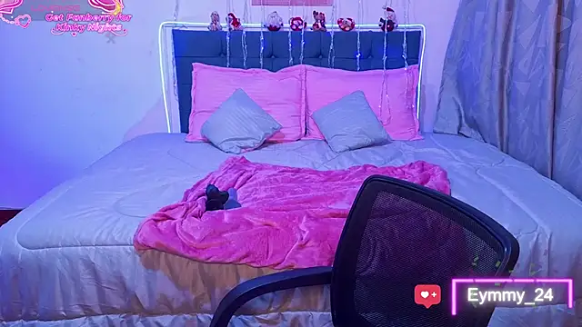 Snapshot of Eymmy_24 chatting on December 5, 1:14 am Eymmy 24 online show from December 5, 1:14 am