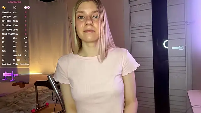 Snapshot of MaryjaneSpider chatting on November 20, 3:23 pm MaryjaneSpider online show from November 20, 3:23 pm