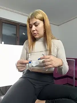 MiaKiittyy online show from November 11, 1:16 am