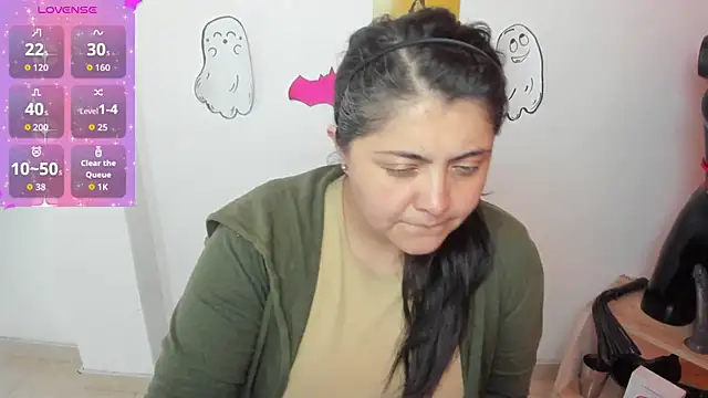 TifanyAmazinng online show from October 1, 12:22 pm