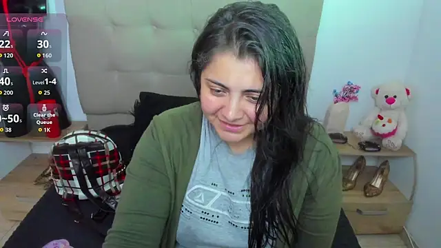 TifanyAmazinng online show from November 4, 12:26 pm