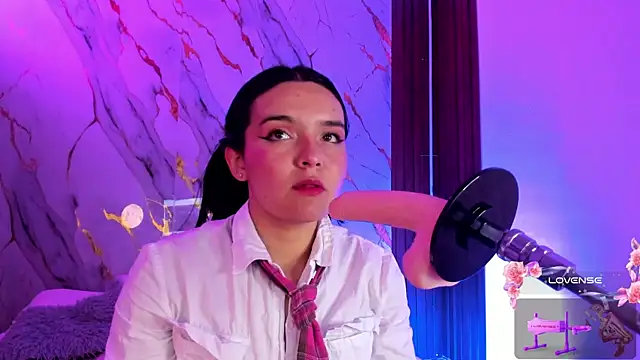 alicecute77 online show from January 17, 2:27 am