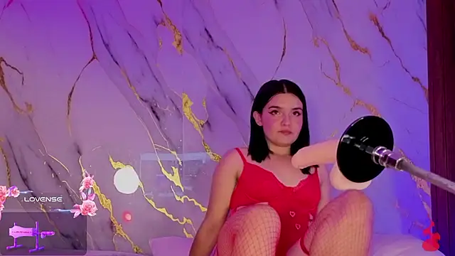 alicecute77 online show from February 13, 2:40 am