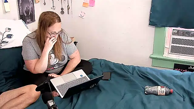 Snapshot of HisSweet269 chatting on October 1, 8:37 pm HisSweet269 online show from October 1, 8:37 pm