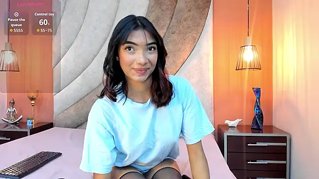 Snapshot of Miiaa_Spencer chatting on October 3, 11:29 am Miiaa Spencer online show from October 3, 11:29 am