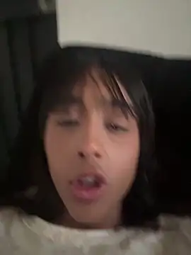 Aleja ruizz online show from November 5, 9:59 pm