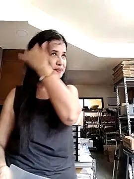 Snapshot of Prettysweetmum chatting on September 9, 12:32 am Prettysweetmum online show from September 9, 12:32 am