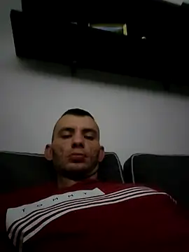 Snapshot of Mlody2787 chatting on November 8, 10:08 pm Mlody2787 online show from November 8, 10:08 pm