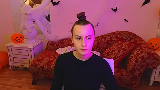 Kelly Cartier online show from October 20, 12:27 pm