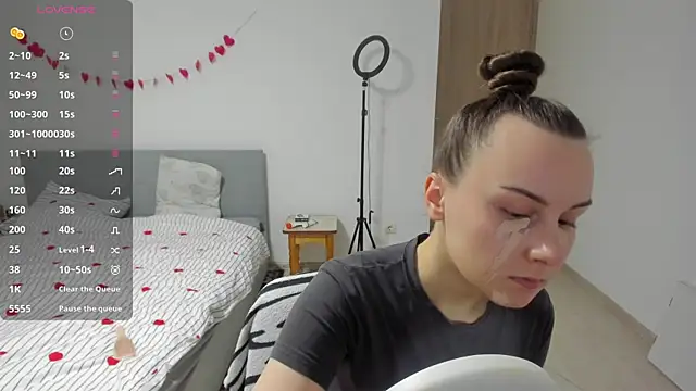 Kelly Cartier online show from March 1, 1:46 pm