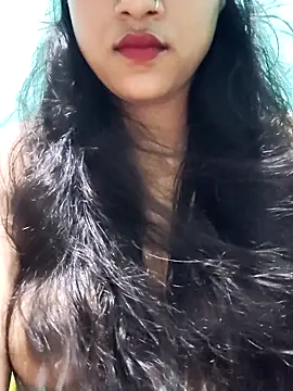 Snapshot of SugarWithSpice chatting on April 3, 8:01 am SugarWithSpice online show from April 3, 8:01 am