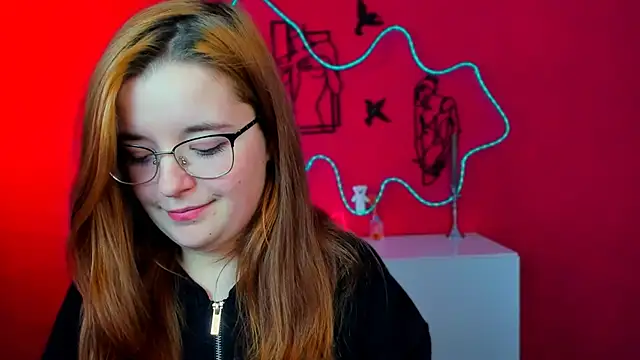 nika-still online show from April 29, 6:06 am