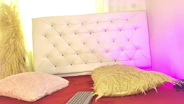 tatixxxvega online show from March 5, 1:40 pm