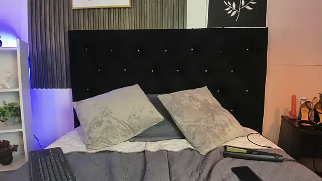 nanny  cute online show from September 14, 3:16 am