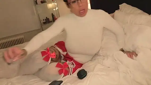 sexygilf82 online show from September 26, 9:08 pm