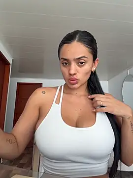 AnaaFaith  online show from April 12, 6:13 pm