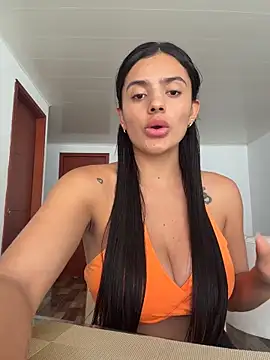 AnaaFaith  online show from April 22, 7:04 pm