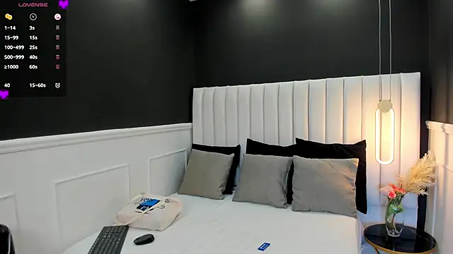  emma willliams  online show from September 10, 1:33 pm