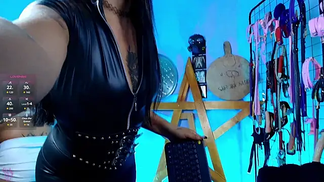 mrGeorgina clhoe bdsm online show from September 10, 8:20 pm