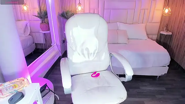 DulceGreem online show from December 17, 11:38 am